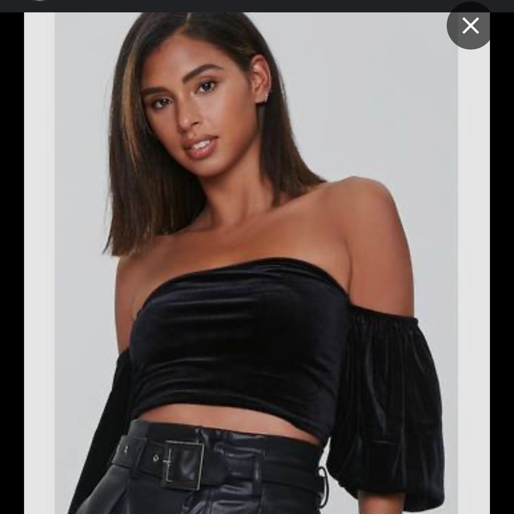 Forever 21 black velvet off shoulder size small
